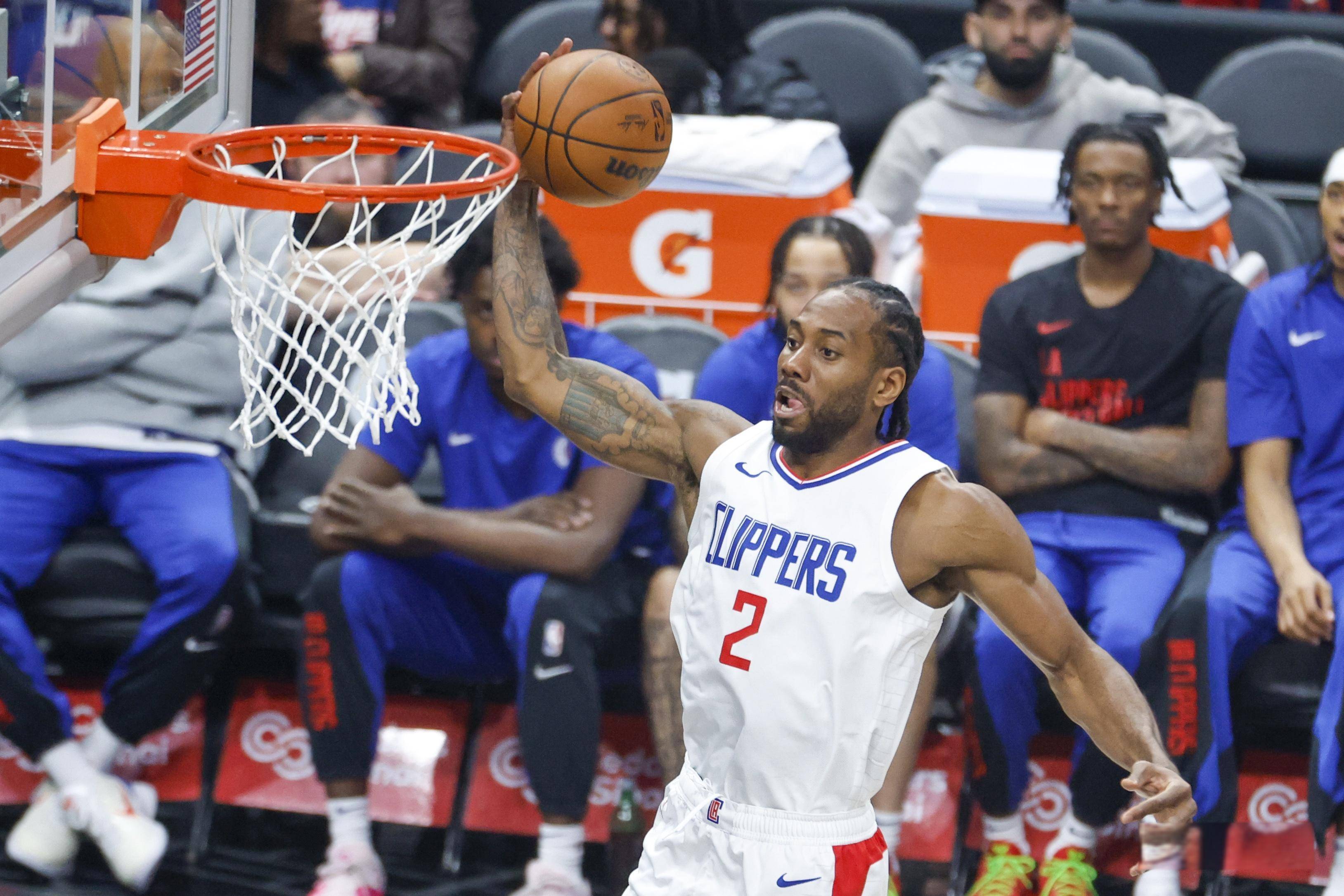 湖人核心高效得分,领队取得宝贵胜利 湖人核心高效得分,领队取得宝贵胜利