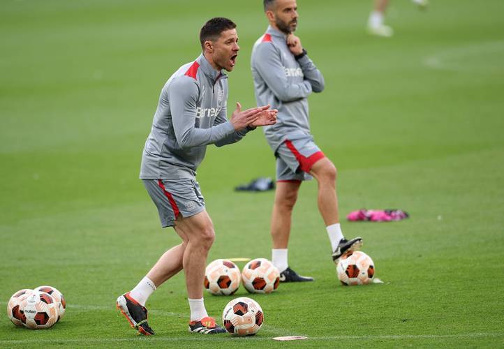 包含柏林联盟球员个人表现出色,成为球队靠山?的词条 包含柏林联盟球员个人表现出色,成为球队靠山?的词条