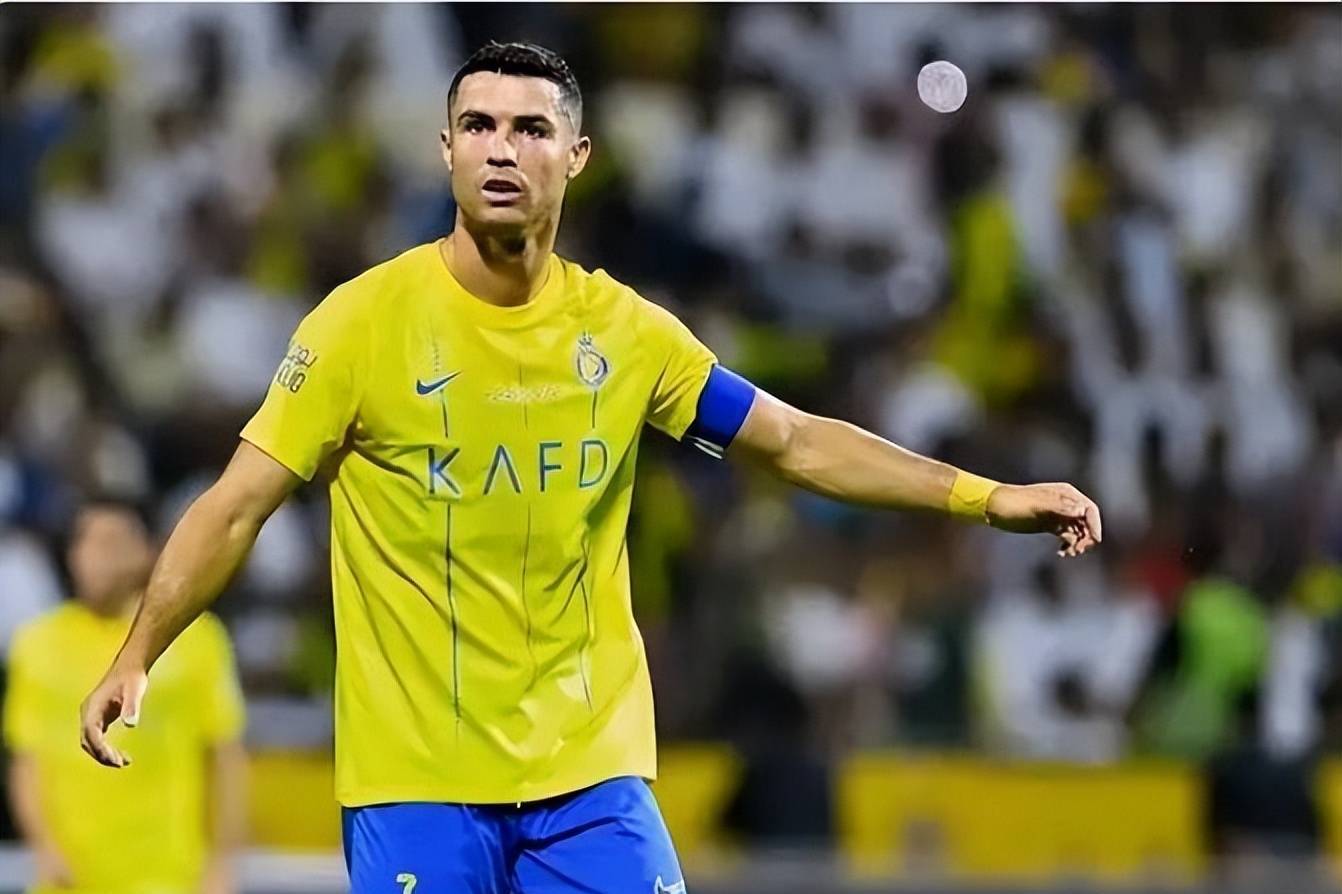 梅西梅开二度，巴萨全胜拜仁，豪取欧冠小组赛资格