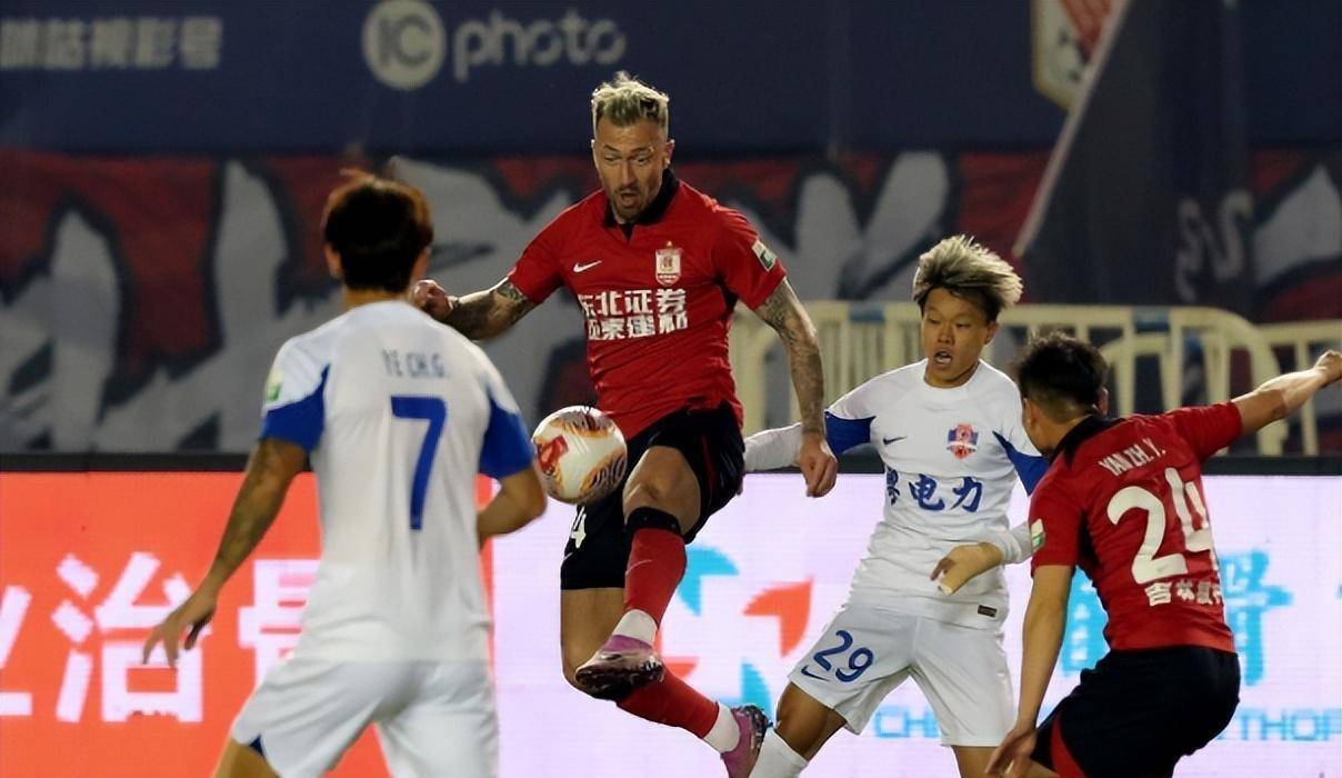 关于贝蒂斯连战告负，保级形势严峻的信息