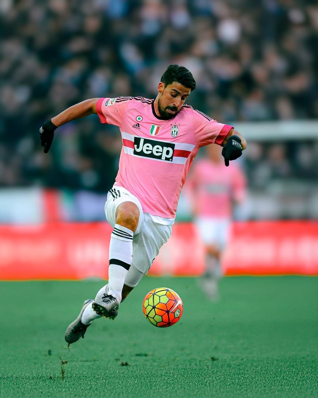 尤文图斯队的赛季表现备受瞩目