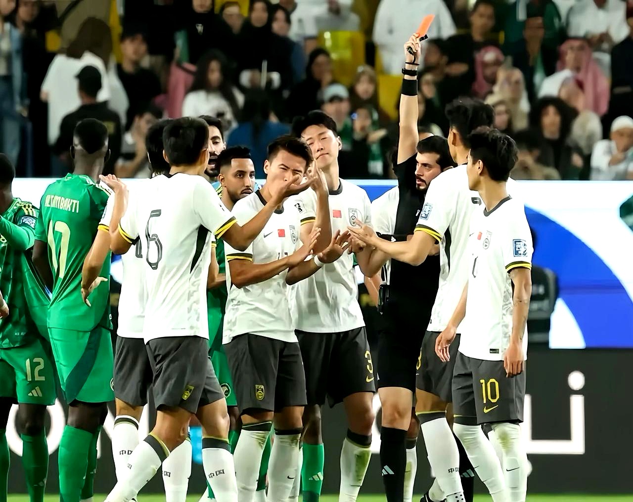 关于土耳其队备受瞩目，迎接新一轮比赛的信息