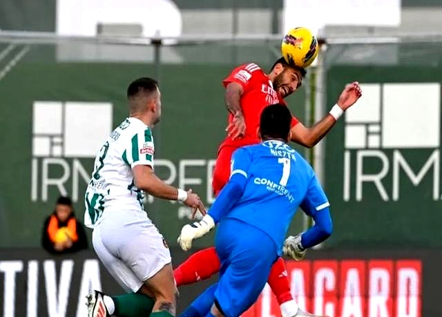 包含本菲卡战胜莱比锡!波尔图闪耀进球英雄的词条 包含本菲卡战胜莱比锡!波尔图闪耀进球英雄的词条