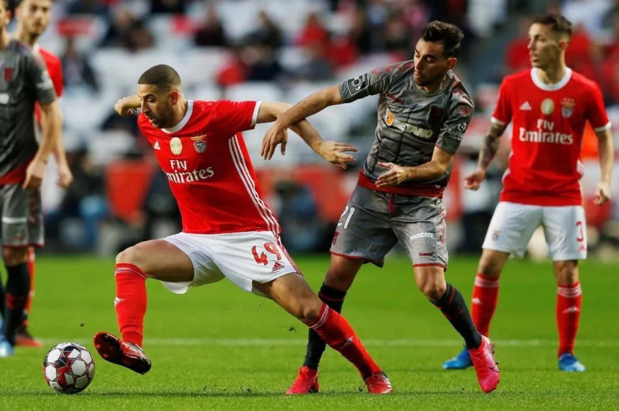 包含本菲卡战胜莱比锡!波尔图闪耀进球英雄的词条 包含本菲卡战胜莱比锡!波尔图闪耀进球英雄的词条