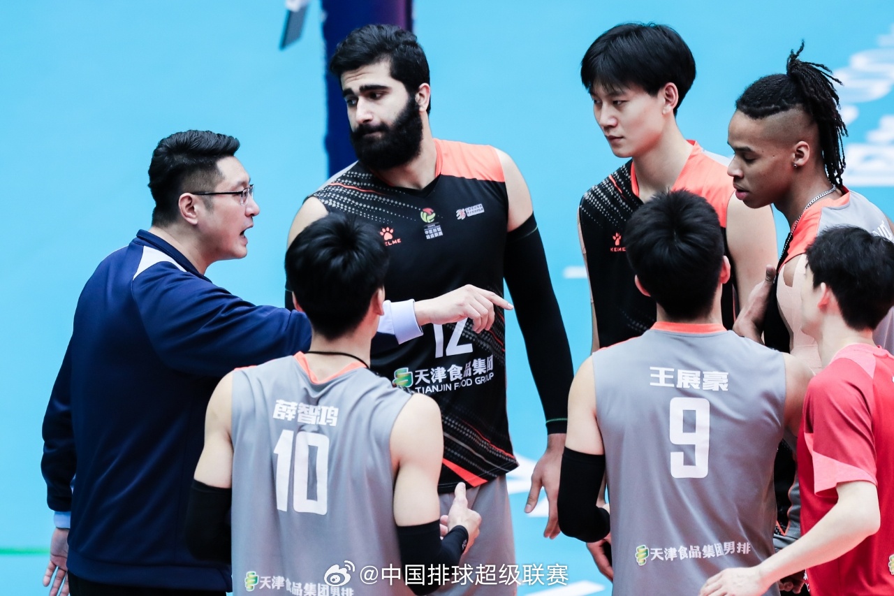 包含激战白热化！男子排球比赛中的惊心动魄的词条