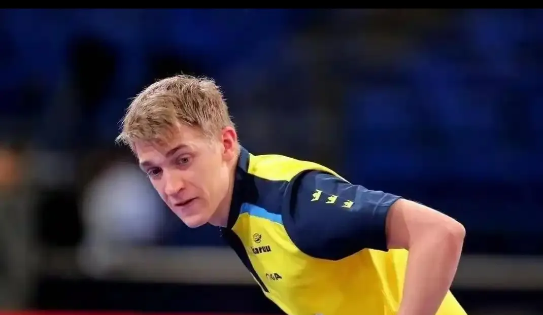 包含法兰克福在比赛中展现出犀利攻势，横扫对手的词条