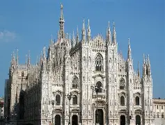 包含米兰德比:国际米兰不敌AC米兰，积分领先缩小的词条