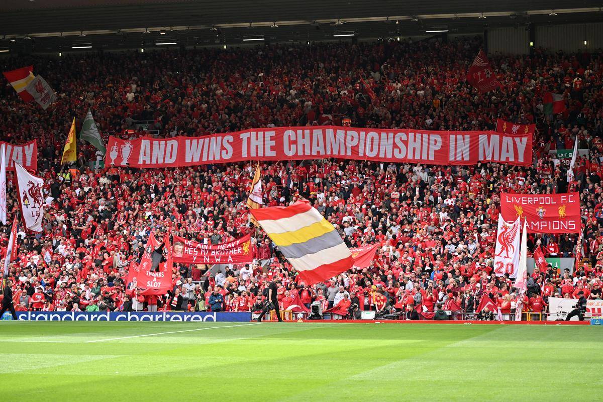 利物浦主场氛围热烈,球迷欢呼雀跃的简单介绍 利物浦主场氛围热烈,球迷欢呼雀跃的简单介绍