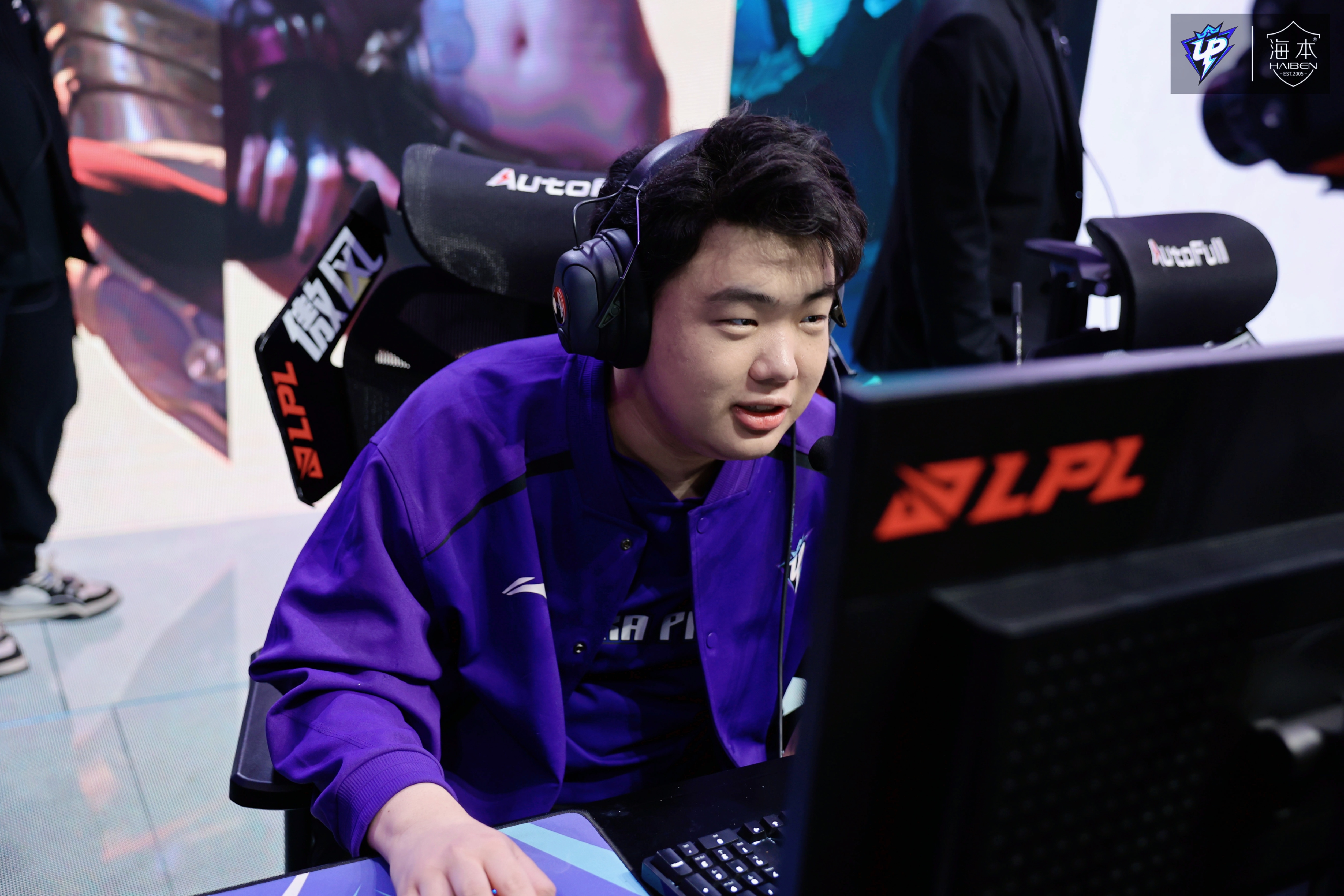 LGD绝杀SHR,Xiaohu操刀奇招英雄翻盘小组赛3:1(伦敦) LGD绝杀SHR,Xiaohu操刀奇招英雄翻盘小组赛3:1(伦敦)