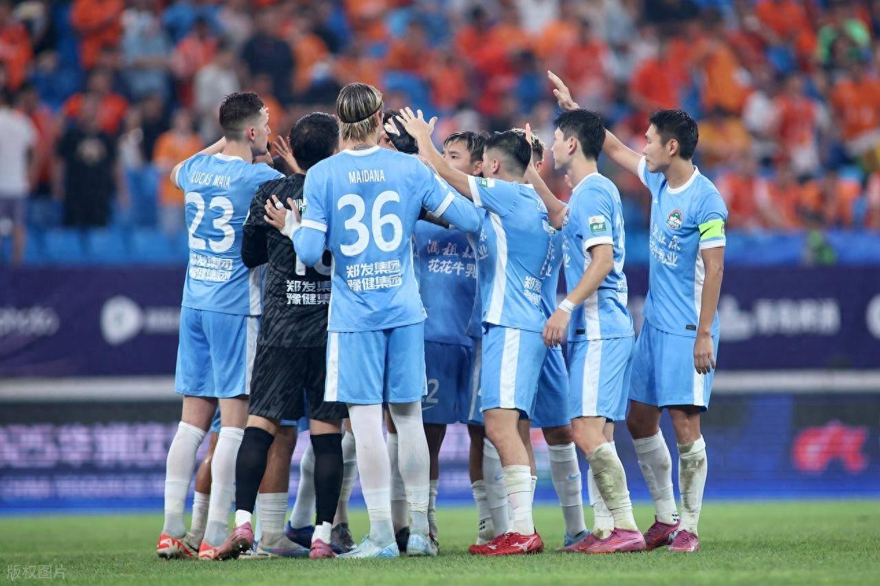 鲁能主场击败华夏幸福,步步为营 鲁能主场击败华夏幸福,步步为营