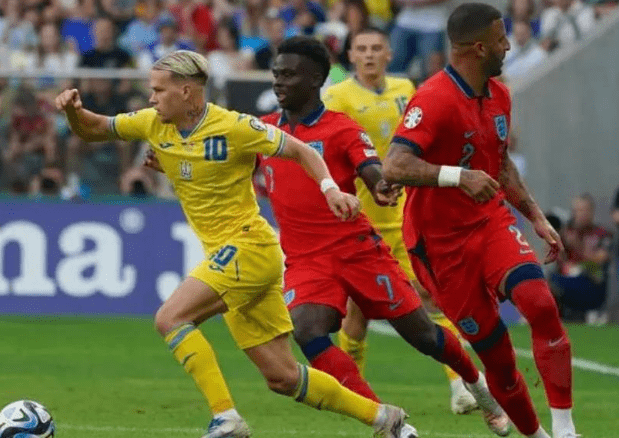 欧预赛精彩瞬间：球员技艺展示引人入胜