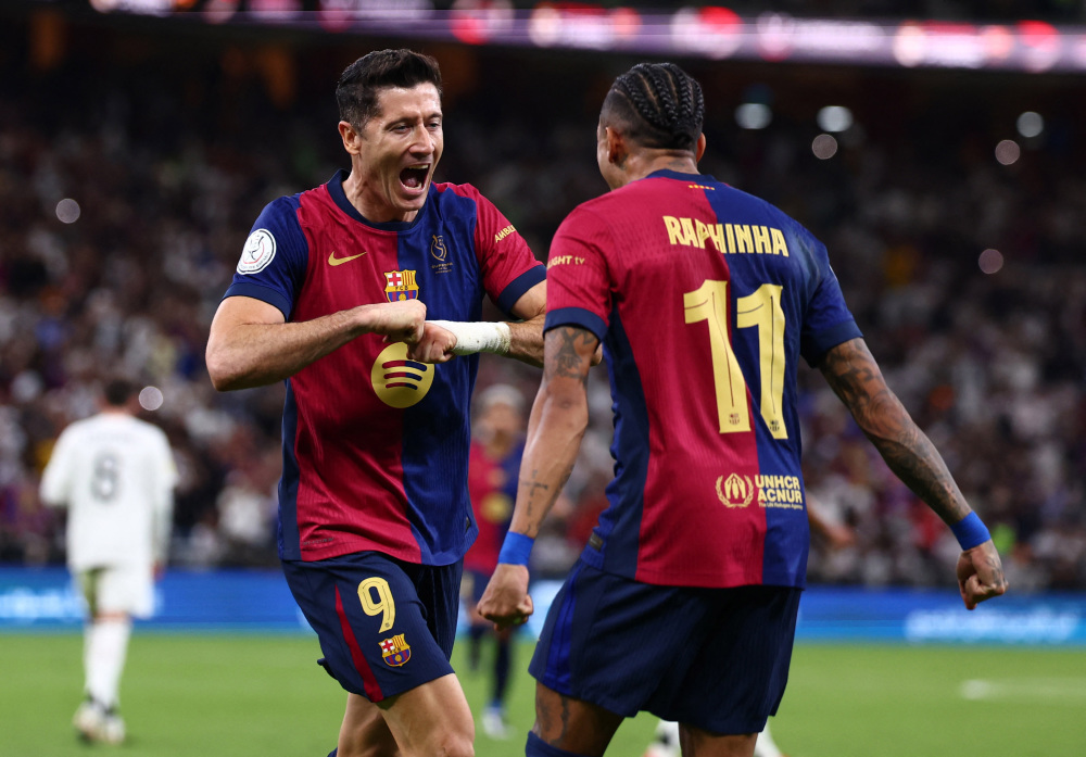 西班牙豪取五连胜，战胜晋级的简单介绍