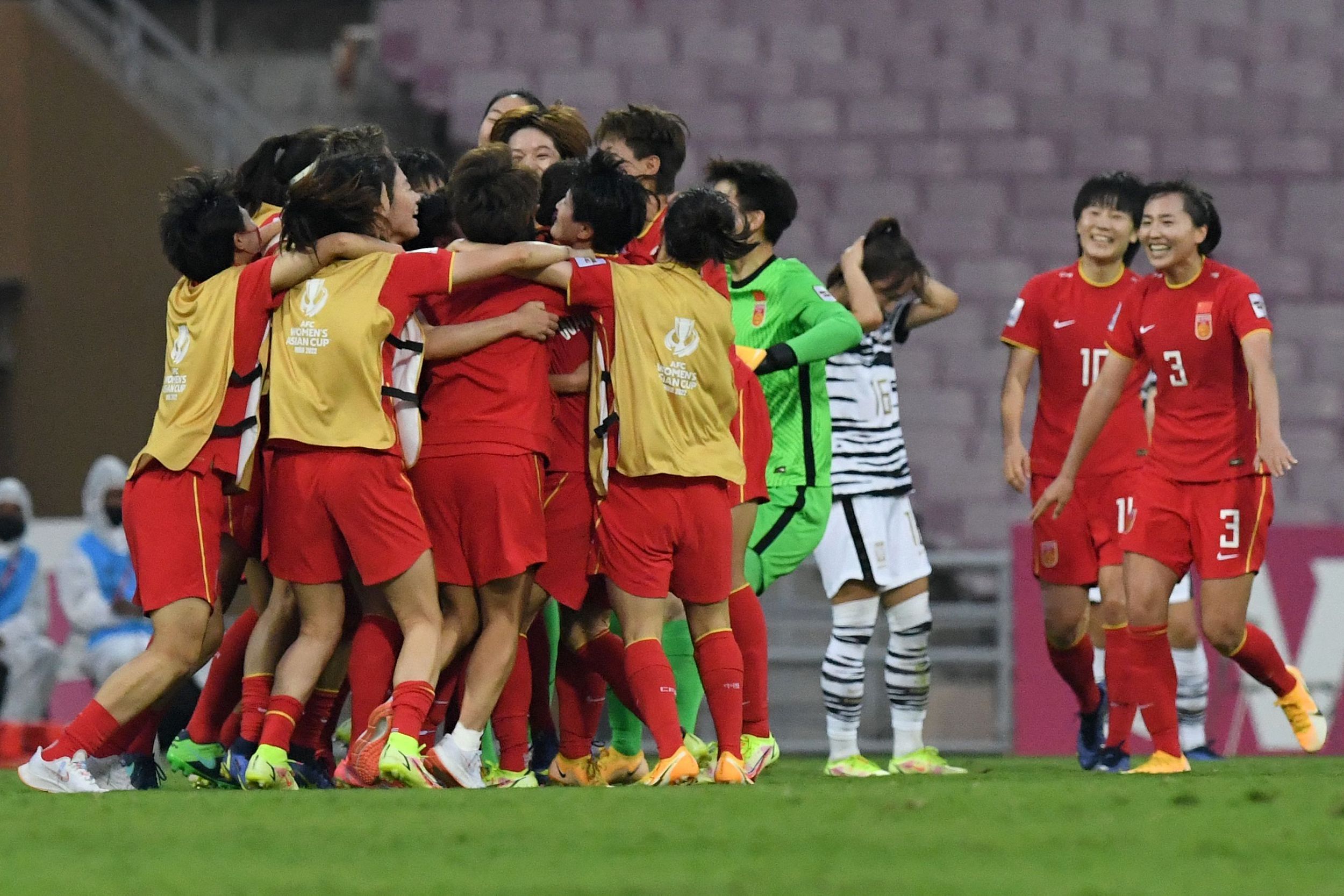 中国女足队再次夺得足球世界杯冠军