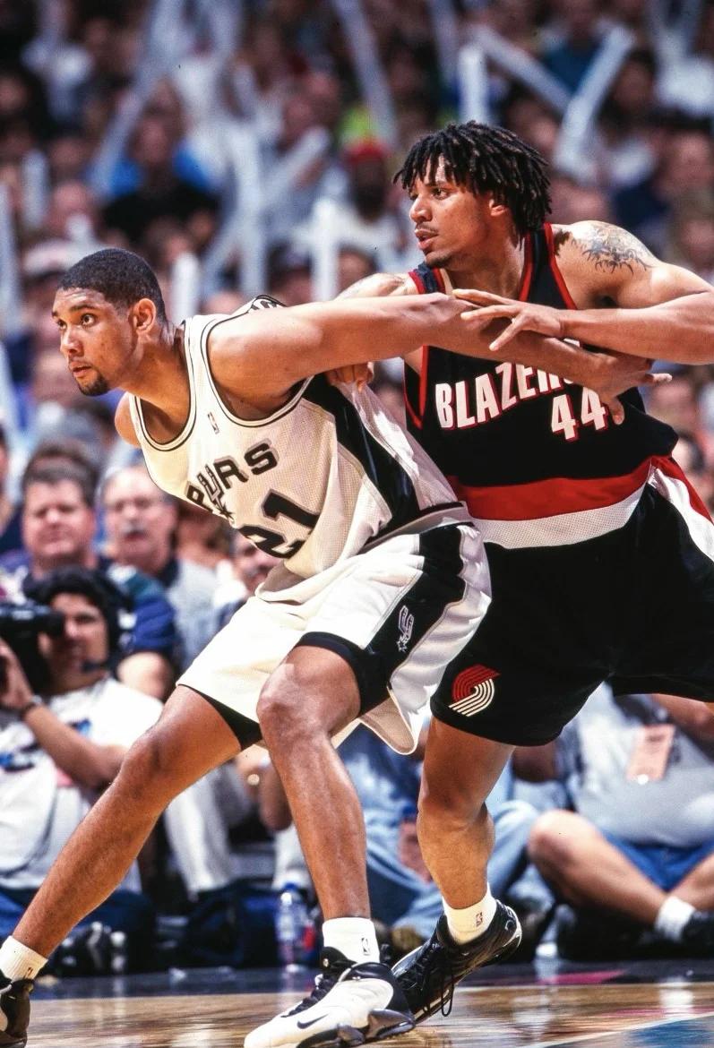 掘金封盖马刺，取得四连胜的简单介绍