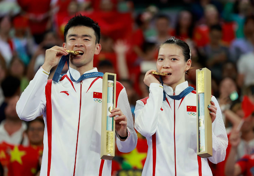 韩国队逆转法国队，郑思维扛起全队