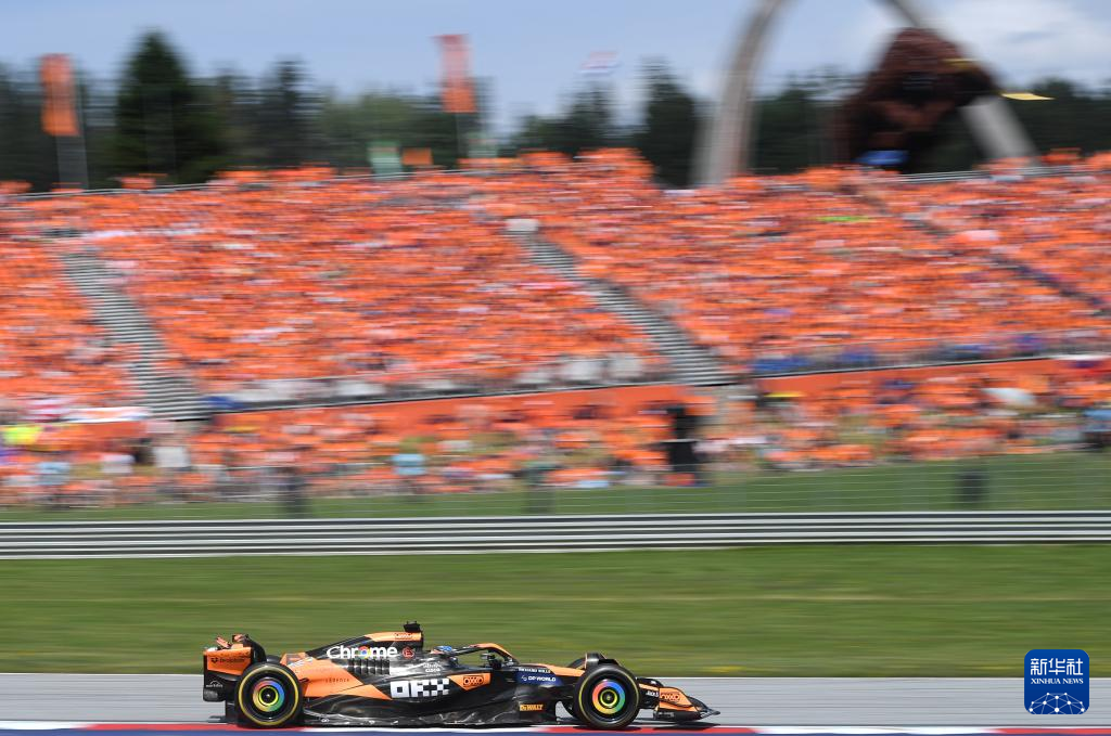 红牛车队横扫威廉姆斯，拉塞尔高光表现