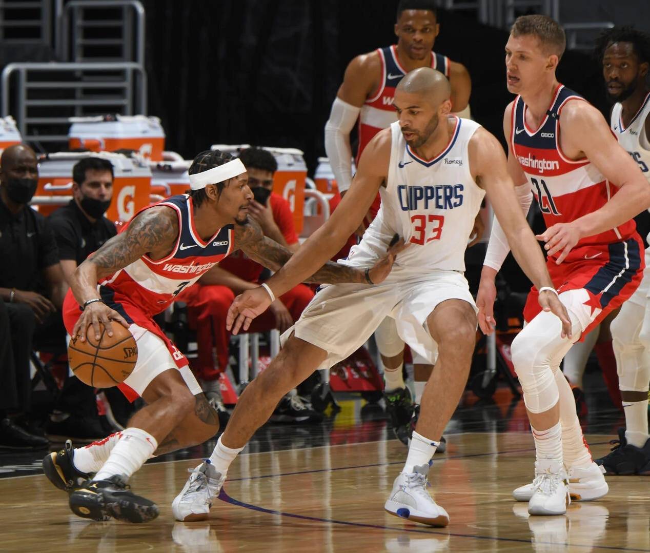 红牛二队绝杀威廉姆斯，皮亚斯特里统治全场