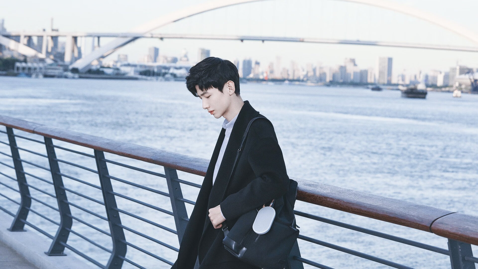 从德甲争冠焦点到欧战风云，佛罗伦萨阵中几内亚战将如何搅动足坛格局？